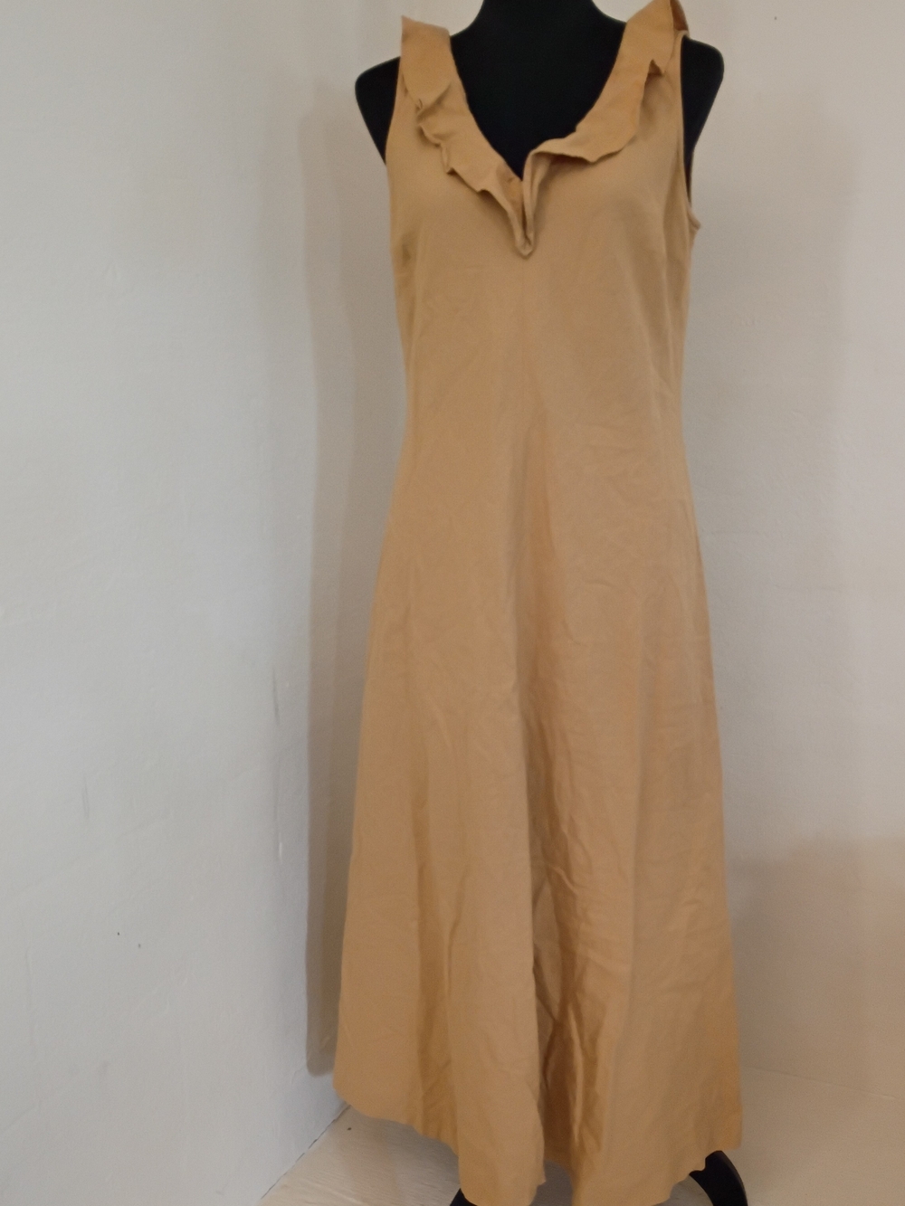 Vintage Sleeveless Ruffle V-Neck Maxi Dress in Tan